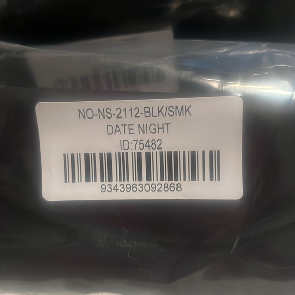 Quay Australia Date Night Round Black Frame/Smoke Lenses!! NEW!!!😎🖤🕶️ - Picture 4 of 4